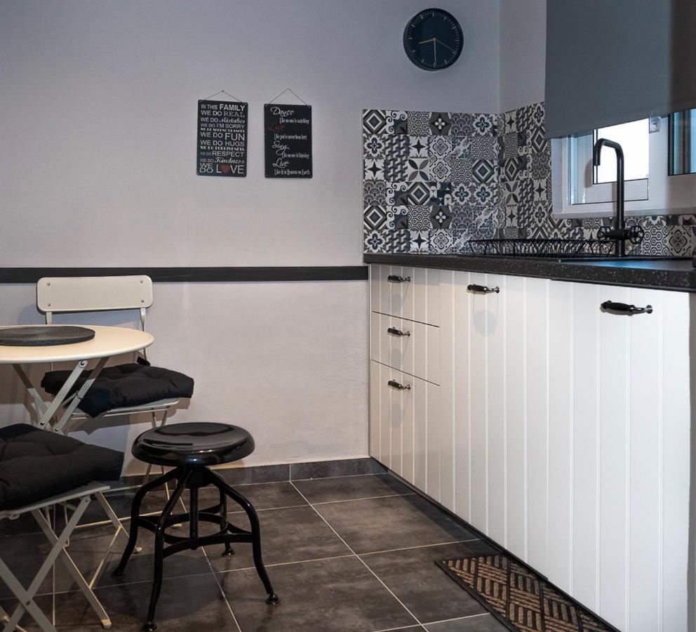 Yasemi Superb Two Floor Apartment Heraklion  Bagian luar foto